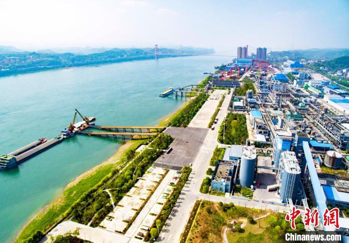 破解“化工圍江”宜昌企業(yè)搬遷迎新機遇